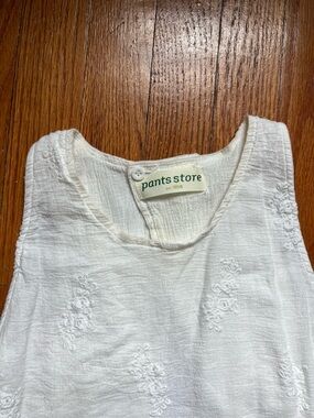 pants store White Embroidered Sleeveless Top